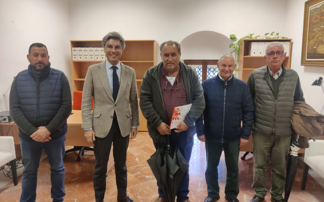 Reunión entre C.T.A. y EPREMASA para abordar la situación laboral en la recogida de residuos sólidos urbanos en Córdoba