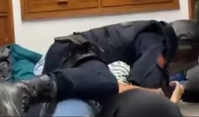 El Sindicato de Profesores de la Universidad de Sevilla pide la dimisión del Rector por la represión contra los estudiantes