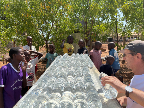 Un equipo de la UCO viaja a Kenia para implementar un método de desinfección solar del agua